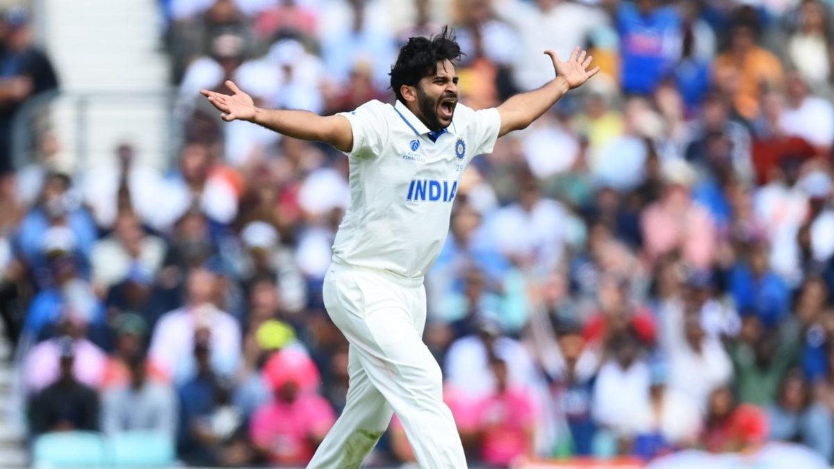 Shardul Thakur celebrates after taking a wicket for India in a Test match