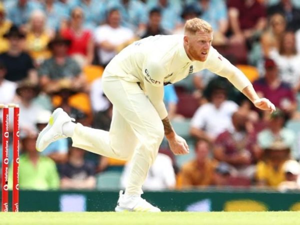 stokes-bowling-up-there-with-one-of-the-stupidest-things-ive-seen-on-a-cricket-field.Click to read full article.