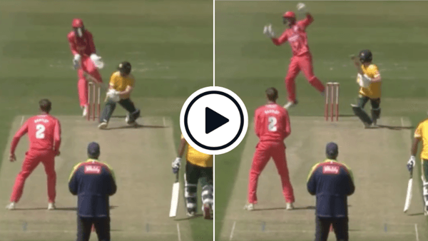 watch-ben-duckett-scoops-one-onto-keepers-helmet-ricochet-leads-to-bizarre-caught-behind-catch-in-t20-blast.Click to read full article.