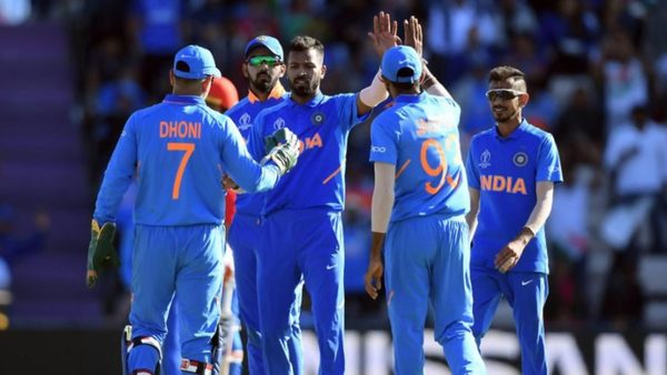 pandya-bhuvneshwar-dhoni-india-south-africa.Click to read full article.