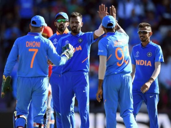 pandya-bhuvneshwar-dhoni-india-south-africa.Click to read full article.