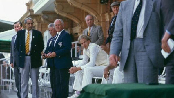 when-gower-printed-im-in-charge-t-shirt-to-make-a-statement-about-his-captaincy.Click to read full article.