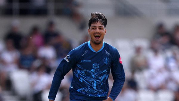 4-2-5-2-afghan-teenager-am-ghazanfar-narrowly-misses-blast-record-with-miserly-spell.Click to read full article.