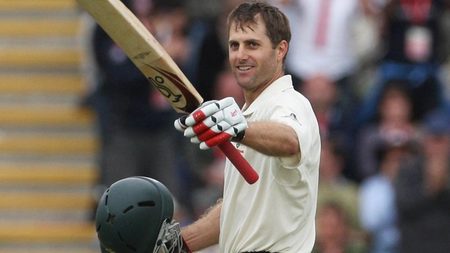 simon-katich-if-you-want-to-play-test-cricket-slogging-it-out-in-county-cricket-benefits-you-immensely.Click to read full article.