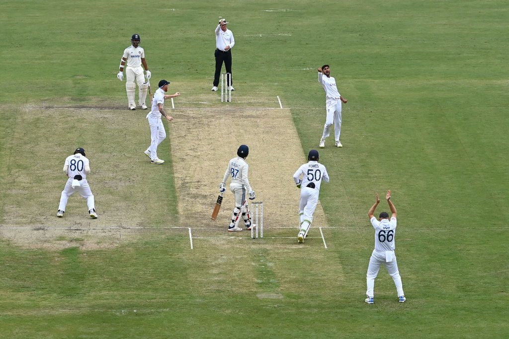 R Ashwin vs Shoaib Bashir