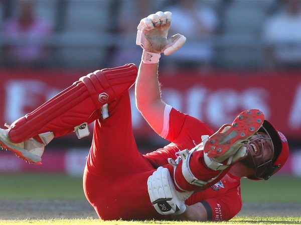 match-turning-non-run-out-in-yorkshire-lancashire-t20-blast-game-sparks-heated-spirit-of-cricket-debate.Click to read full article.