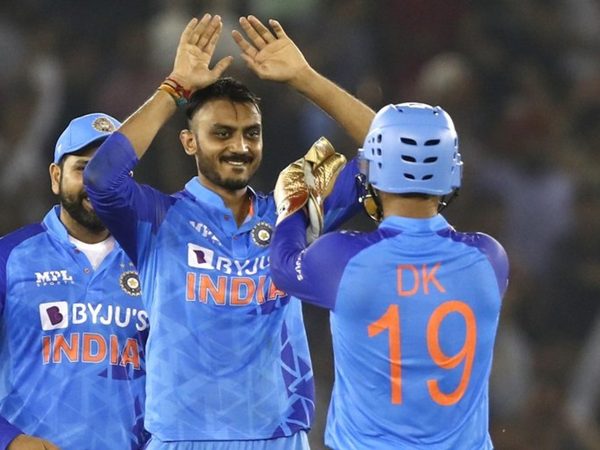 axar-is-ahead-of-chahal-and-ashwin-in-indias-spin-race-for-the-t20-world-cup.Click to read full article.