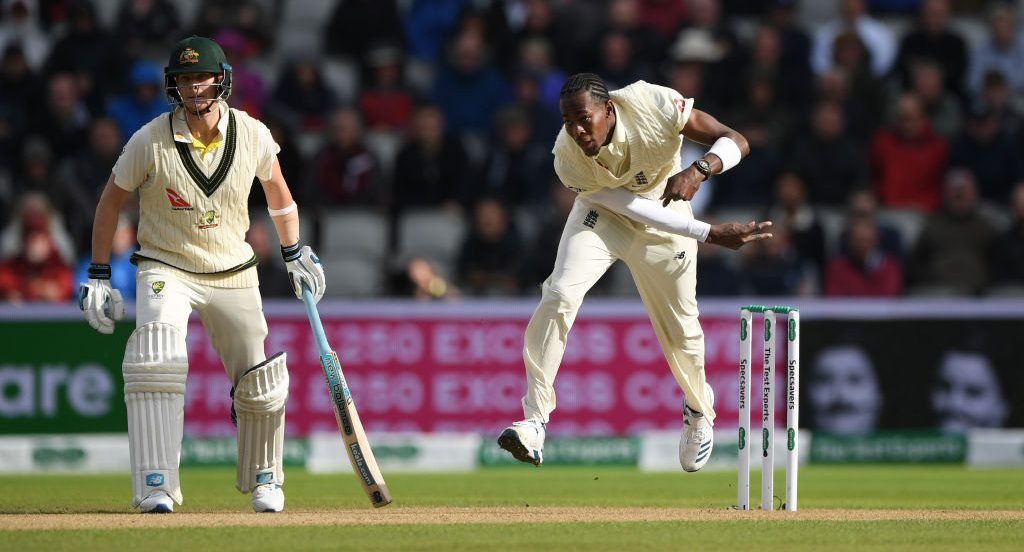 Smith v Archer: 4th Test, round one – Australian wins latest box-office battle
