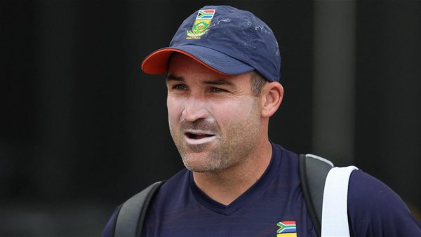 dean-elgar-is-not-your-punching-bag.Click to read full article.