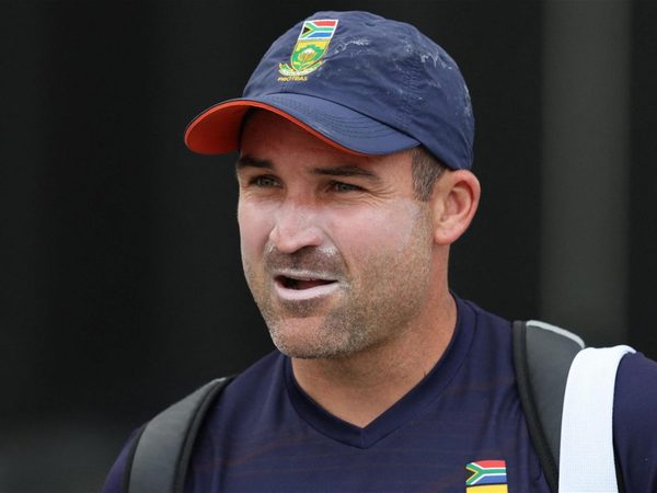 dean-elgar-is-not-your-punching-bag.Click to read full article.