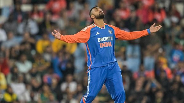 10-t20is-27-wickets-varun-chakravarthy-breaks-kuldeep-yadav-record-to-continue-stunning-comeback.Click to read full article.