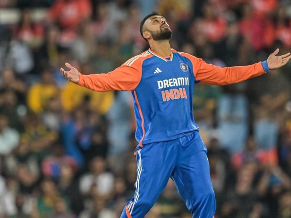 10-t20is-27-wickets-varun-chakravarthy-breaks-kuldeep-yadav-record-to-continue-stunning-comeback.Click to read full article.