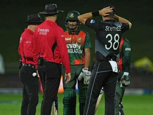 t20i-delayed-in-chaotic-circumstances-after-bangladesh-begin-chase-without-dls-target.Click to read full article.