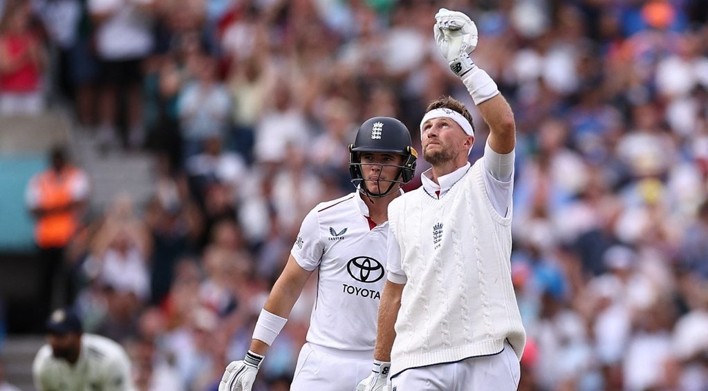 Joe Root marks game-changing century with moving tribute to 'real legend of English cricket' Graham Thorpe