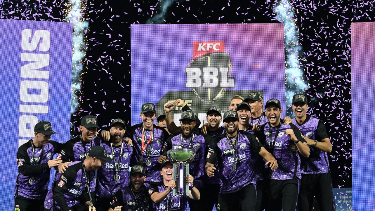 Hurricanes celebrate winning the BBL The Final match between Hobart Hurricanes and Sydney Thunder at Ninja Stadium on January 27, 2025 in Hobart, Australia