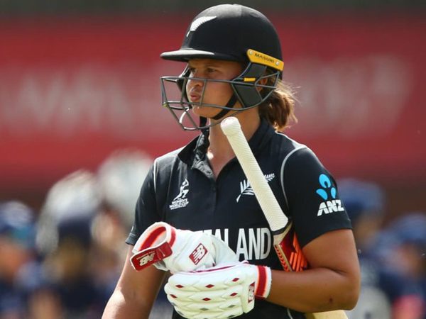 cricket-sports-mental-health-suzie-bates.Click to read full article.