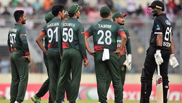 tamim-iqbal-ish-sodhi-mankad-retraction-litton-kumar-das-hasan-mahmud-ban-nz-2nd-odi-mirpur.Click to read full article.