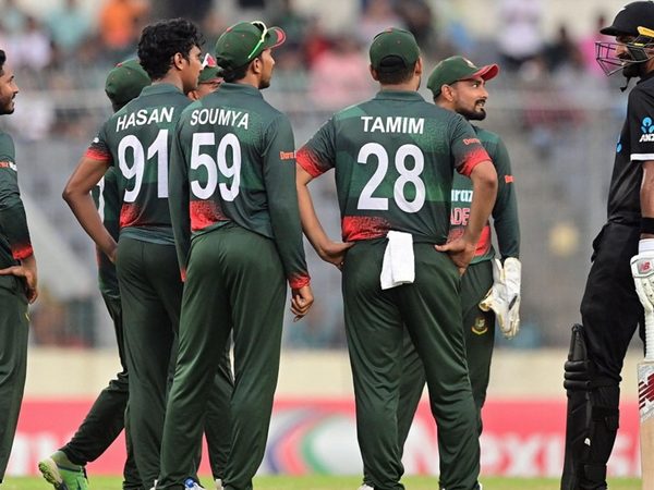 tamim-iqbal-ish-sodhi-mankad-retraction-litton-kumar-das-hasan-mahmud-ban-nz-2nd-odi-mirpur.Click to read full article.