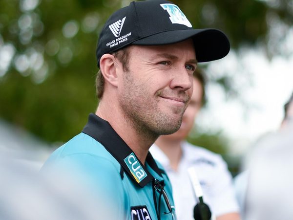 ab-de-villiers-to-return-to-cricket-after-four-years-in-20-over-league.Click to read full article.