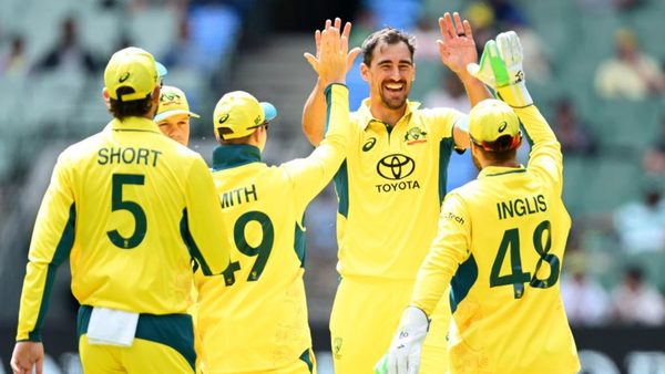 mitchell-starc-beats-brett-lee-to-set-new-odi-record-in-australia.Click to read full article.