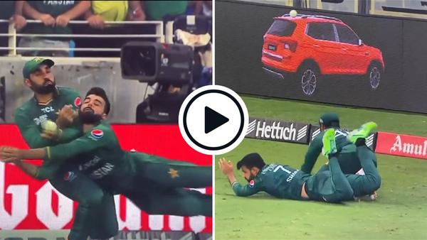 pakistan-fielders-collide-to-spill-catching-chance-send-ball-flying-for-six-in-asia-cup-final.Click to read full article.