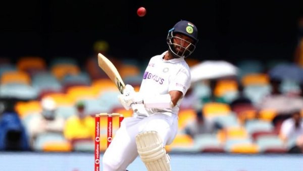 warne-critised-for-suggesting-australia-rip-the-helmet-off-pujara-on-commentary.Click to read full article.