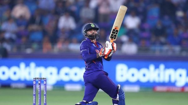 if-india-and-rohit-really-want-to-make-the-most-of-ravindra-jadeja-he-needs-to-bat-in-the-middle-order.Click to read full article.