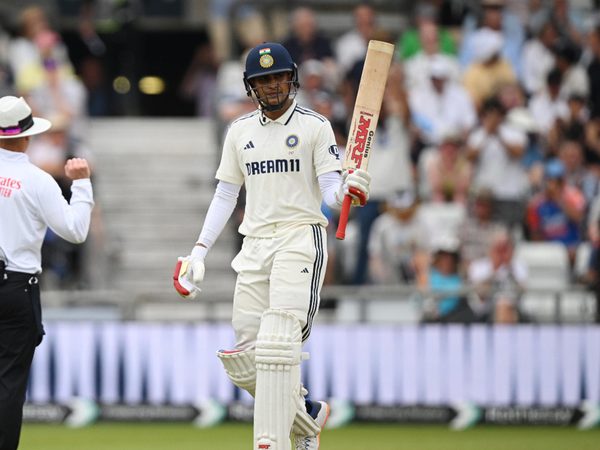 before-gill-list-of-india-players-who-used-mrf-bat.Click to read full article.