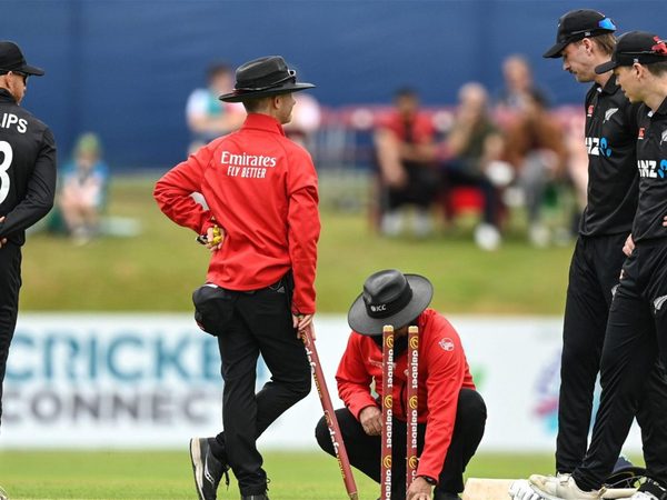 towel-drop-from-bowlers-trousers-revokes-wicket-in-ireland-new-zealand-odi.Click to read full article.