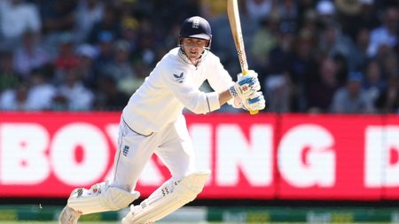 fastest-to-3000-test-runs-full-list-england-star-equals-76-year-old-record-in-melbourne-test.Click to read full article.