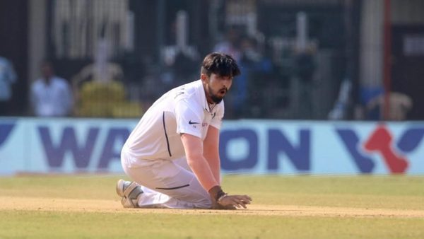 ishant-sharma-injures-himself-while-appealing.Click to read full article.