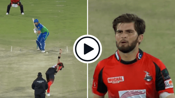 watch-shaheen-bowls-sensational-one-run-double-wicket-19-over-to-almost-turn-record-psl-chase-on-its-head.Click to read full article.