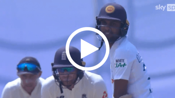 watch-come-on-chandi-throw-your-wicket-away-roots-sledge-precedes-chandimals-downfall.Click to read full article.