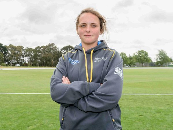 surreal-amelia-kerr-lets-record-breaking-effort-sink.Click to read full article.