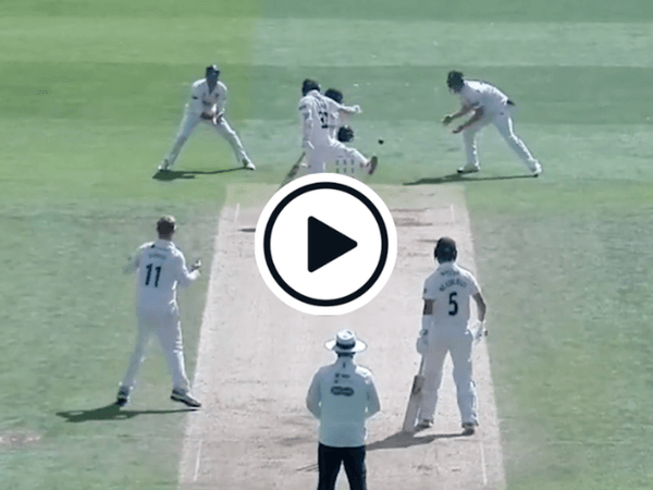 watch-keeper-keepie-uppie-kicks-catch-to-short-leg-in-incredible-county-dismissal.Click to read full article.