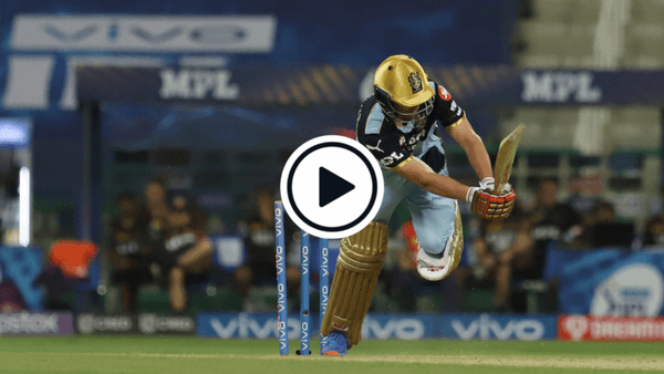 watch-andre-russell-nails-yorker-to-send-ab-de-villiers-packing.Click to read full article.