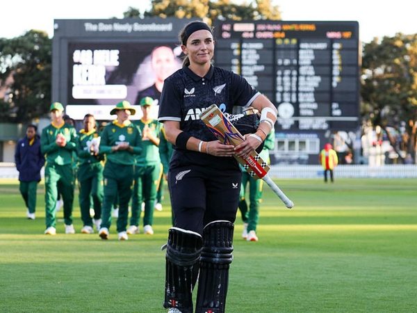 new-zealand-captain-amelia-kerr-single-handedly-takes-team-to-world-record-wodi-run-chase.Click to read full article.