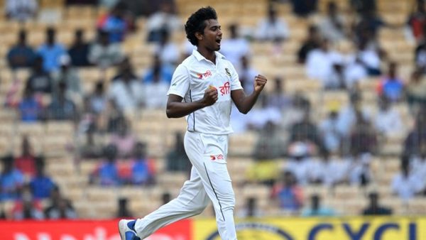 quiz-bowlers-to-dismiss-virat-kohli-and-rohit-sharma-in-the-same-test-innings.Click to read full article.