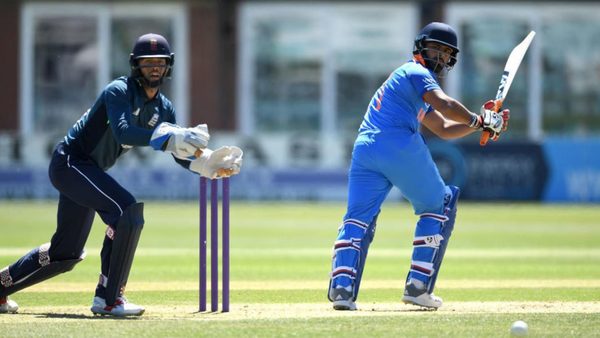 rishabh-pant-india-t20-batsman.Click to read full article.