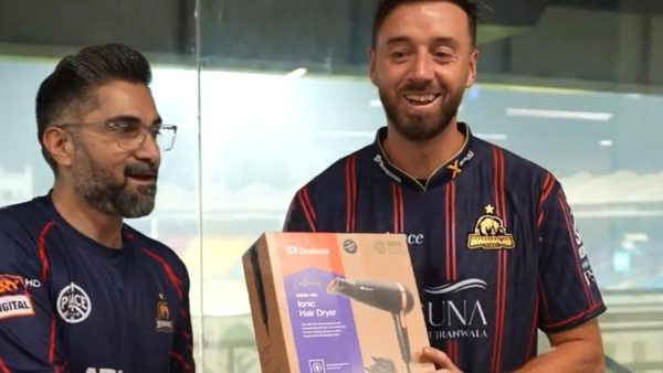 england-batter-given-hair-dryer-as-match-award-after-psl-century.Click to read full article.