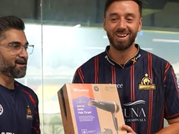 england-batter-given-hair-dryer-as-match-award-after-psl-century.Click to read full article.