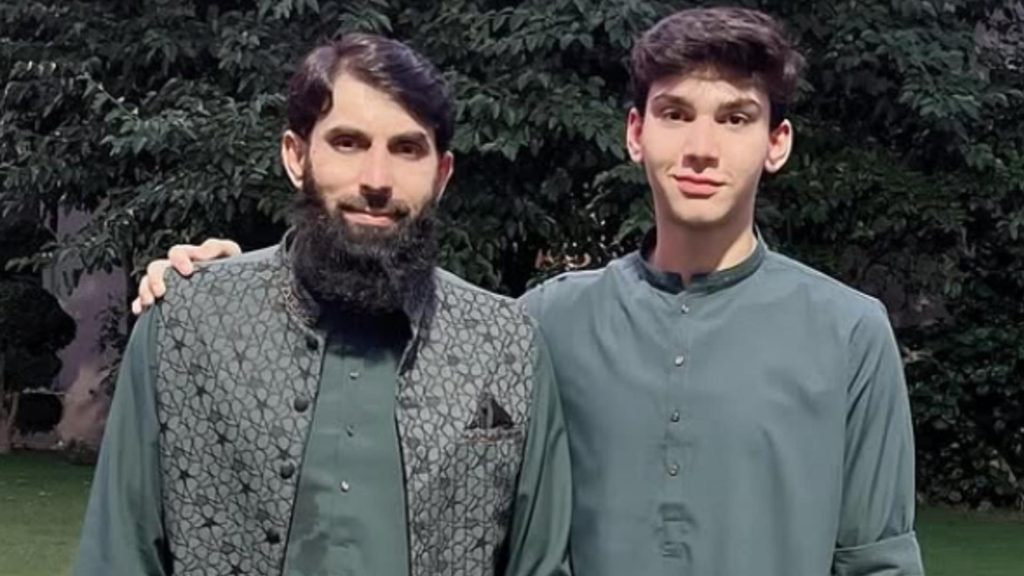 51, 78, 137*: Putra Remaja Pakistan Yang Hebat Terus Terkesan Dengan Gadis Kelas Satu Abad | Piala Quaid-e-Azam 2025/26