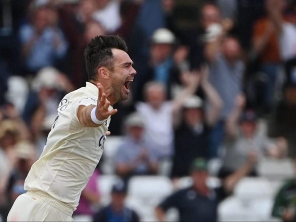 james-andersons-latest-invention-the-swinging-wobble-seamer-demonstrates-his-restless-relentless-greatness.Click to read full article.