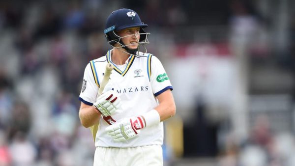 joe-root-signs-new-yorkshire-deal.Click to read full article.