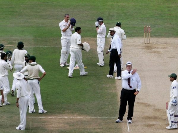 from-leaving-on-horseback-to-deliberate-chucking-five-unusual-on-field-protests-by-cricketers.Click to read full article.