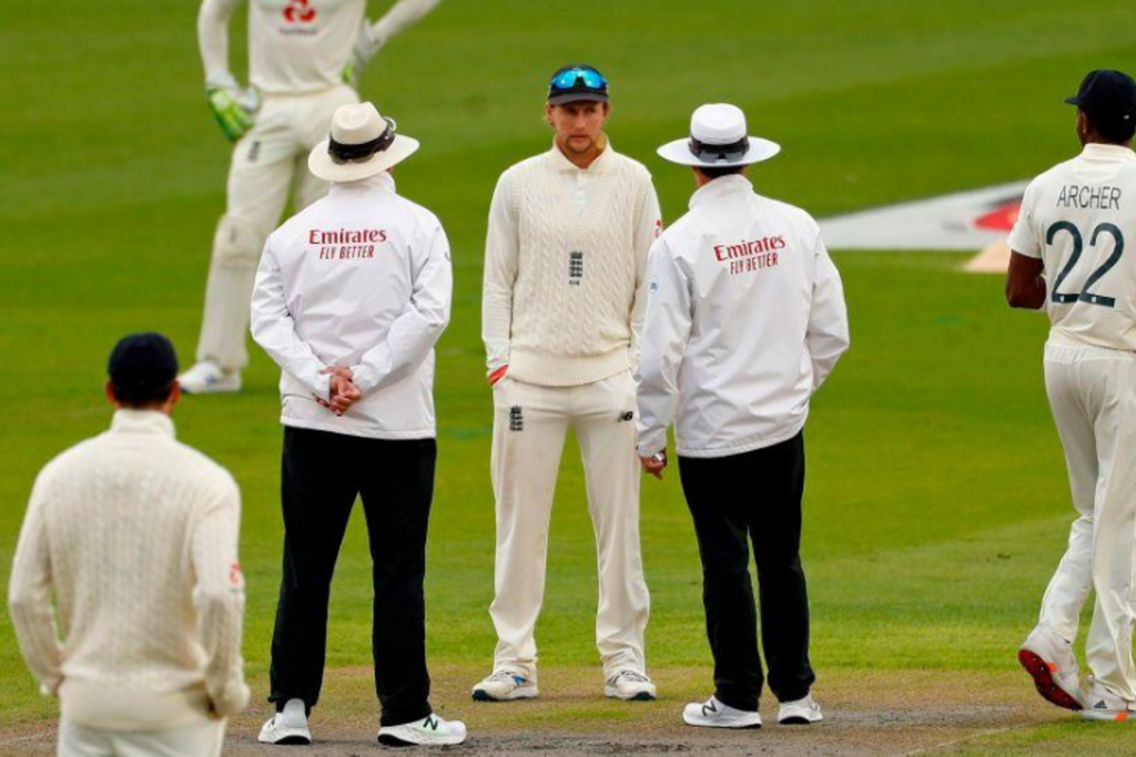 ‘Seriously dangerous’: Bess questions umpires keeping players out in bad light