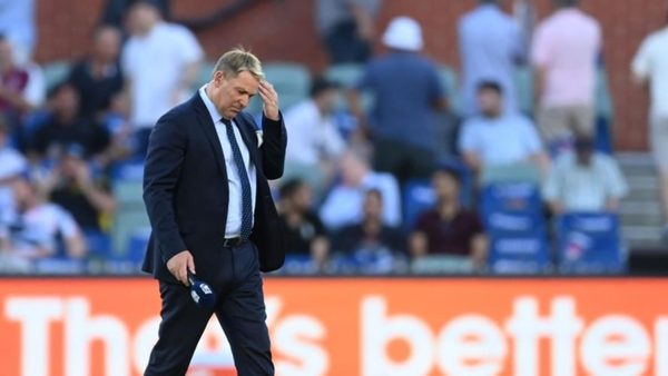 shane-warne-criticises-ashes-players-for-being-too-friendly-with-each-other.Click to read full article.