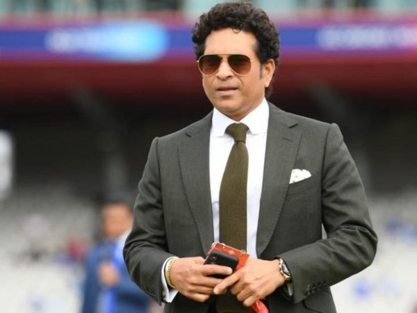 tendulkar-settles-lawsuit-spartan-australian-bat.Click to read full article.