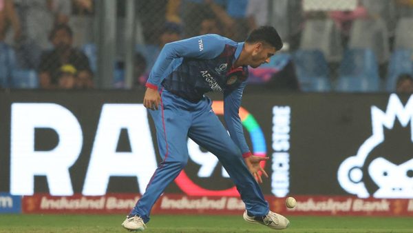 graham-gooch-imran-khan-mujeeb-ur-rahman-glenn-maxwell-iconic-costly-dropped-chances-cricket-history-cwc-2023.Click to read full article.