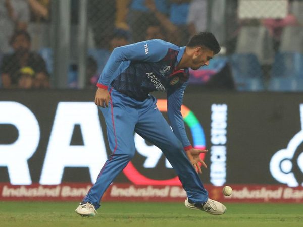 graham-gooch-imran-khan-mujeeb-ur-rahman-glenn-maxwell-iconic-costly-dropped-chances-cricket-history-cwc-2023.Click to read full article.